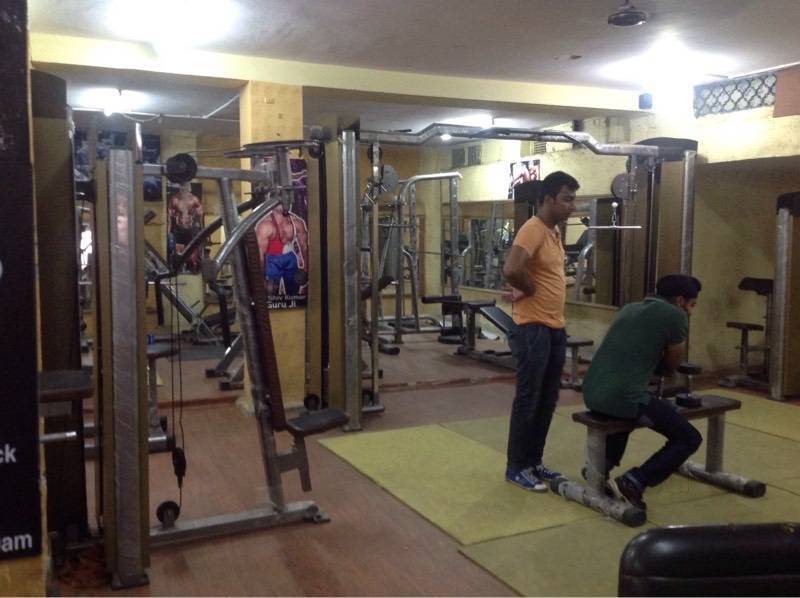 Sr Health & Fitness GYM – Pusat Kecergasan & Kesihatan Terbaik untuk Latihan Kekuatan & Kardio
