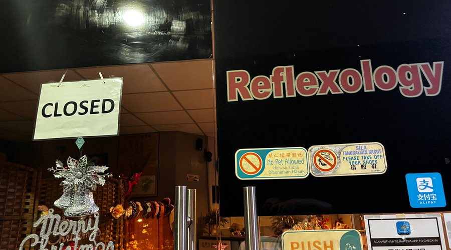 Refleksologi Cocoon: Terapi Kaki Santai untuk Kesihatan & Relaksasi