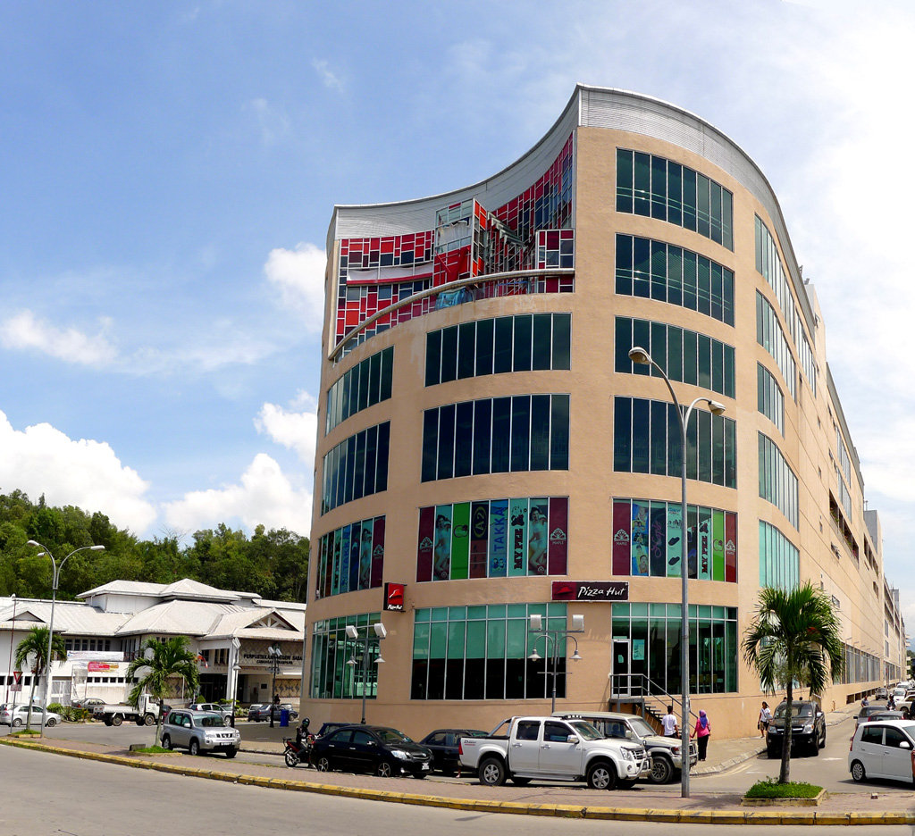 Foto Megalong di Donggongon: Pemandangan Menakjubkan dan Aktiviti Menarik