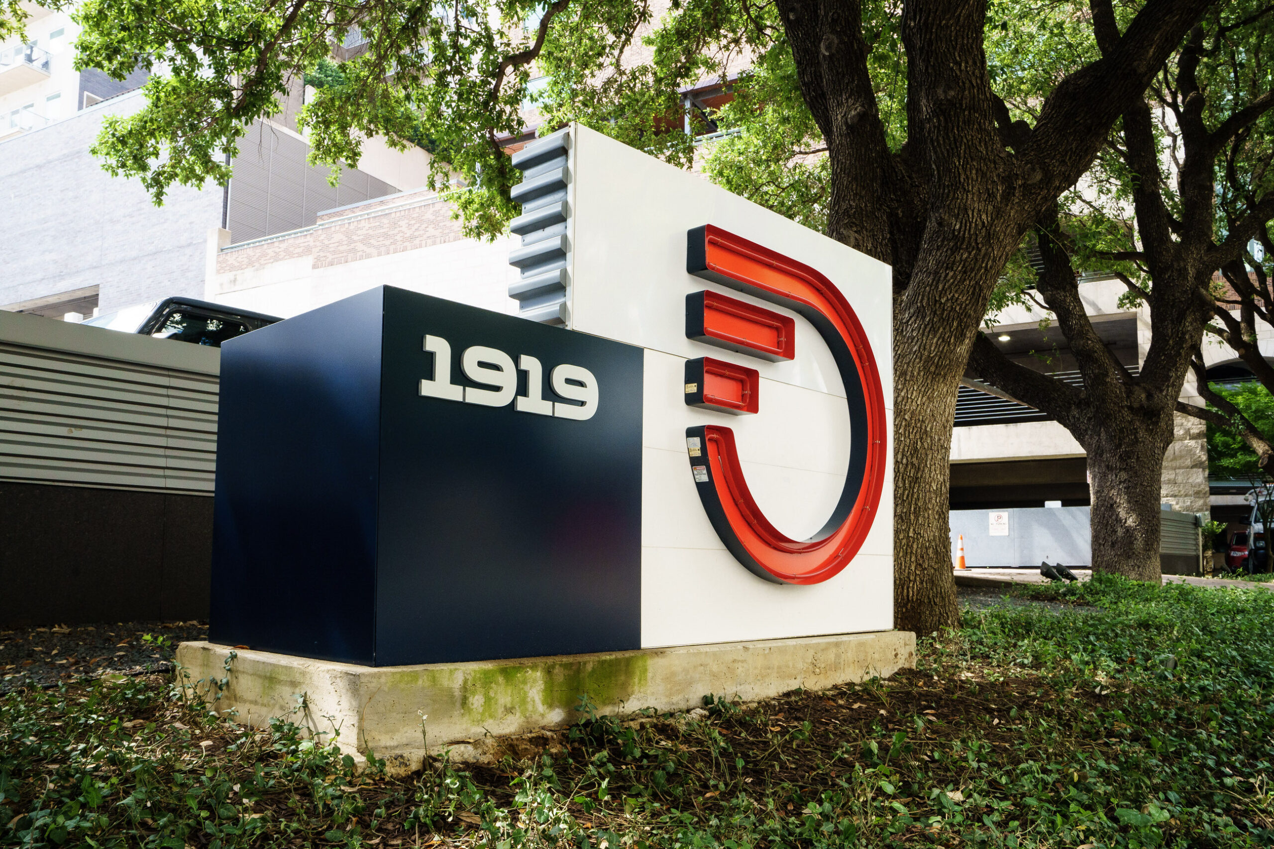 Pusat Stok International Frontier – Penyedia Produk Global Utama